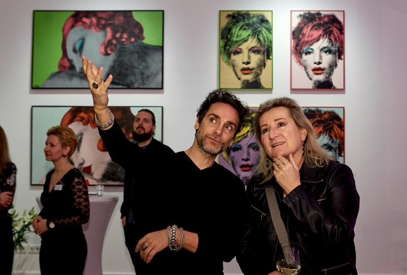 Artist Antonio Del Prete with one of his guests